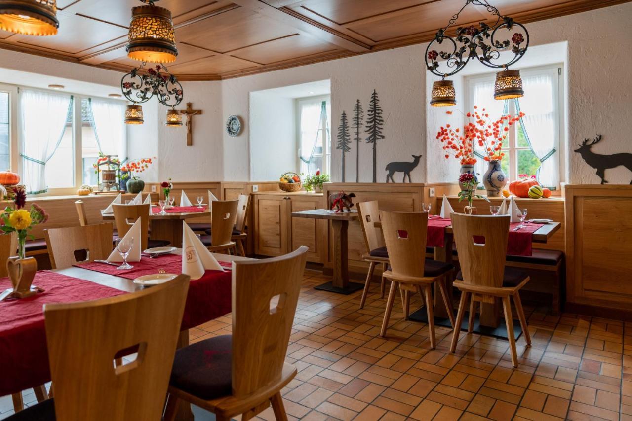 Gasthaus-Pension Zum Kreuz Stuhlingen Exterior photo